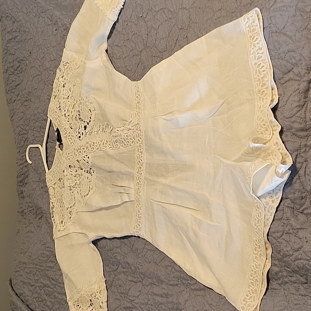 White lining romper